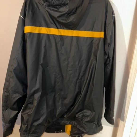Men’s Rain Jacket- Charles River, XL, like new condition - Picture 6 of 9